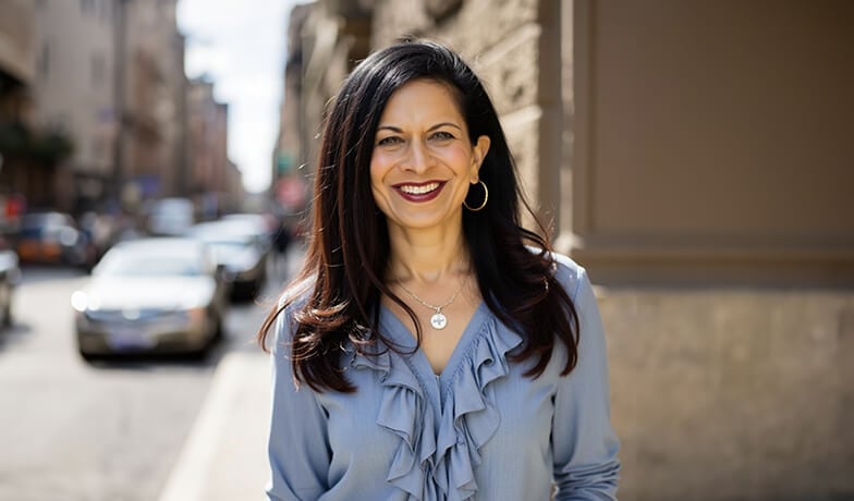 <co-i18n>Bela Gandhi</co-i18n>